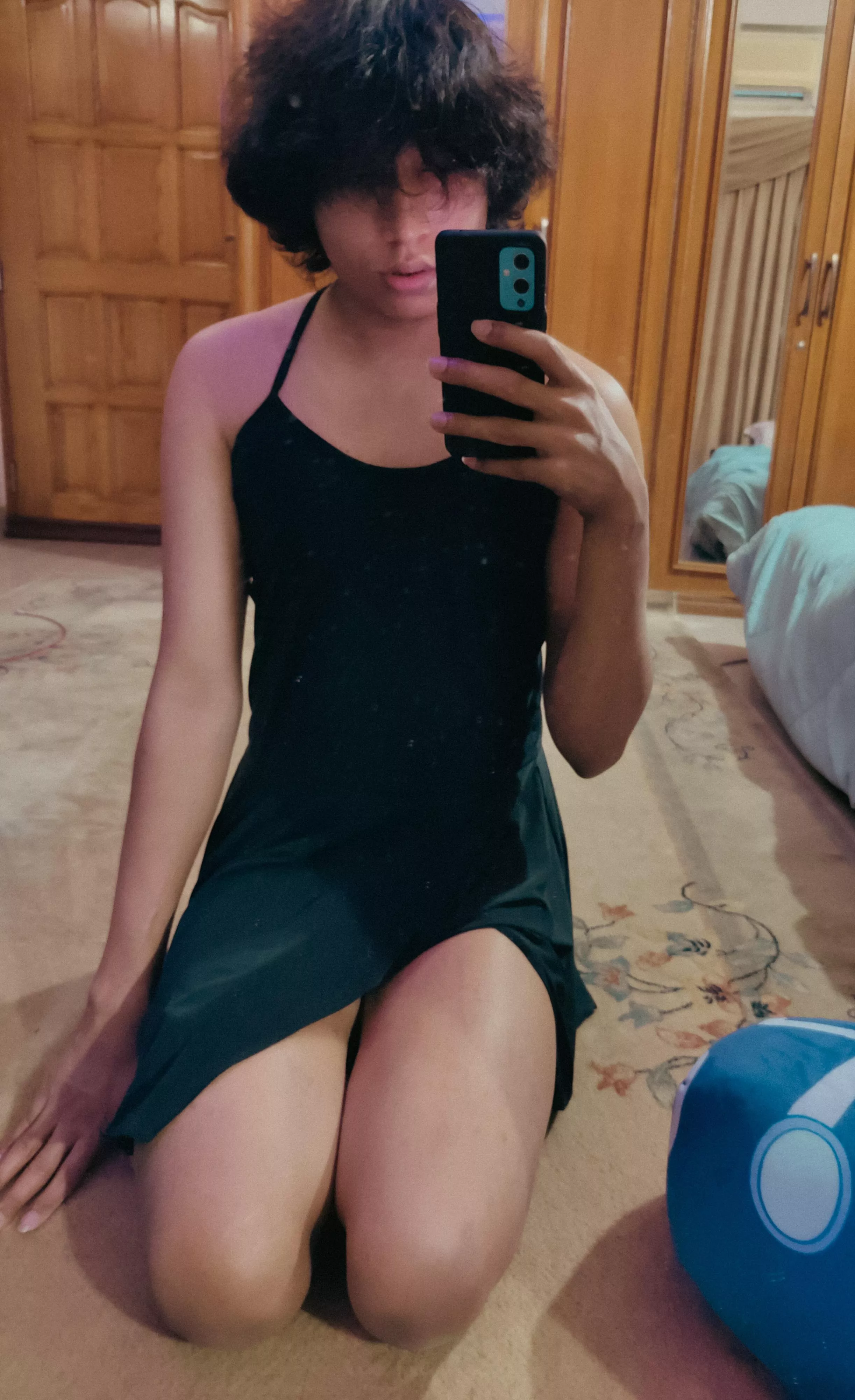 Got a new dress. Do you think it fits me well? ^^