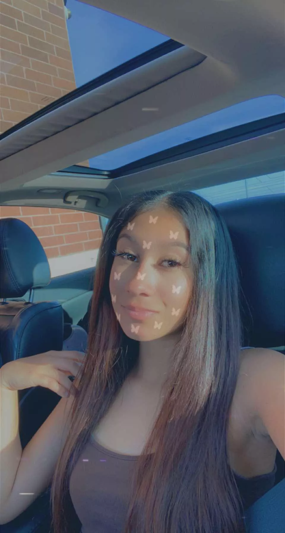 Heyy, selling some of my vids. Nothing professional level😂just homemade stuff. Buy vids, we can sext, or a ft call it dont matter frfr just seeing if anybody horny as me tonight😘😂. Thanks❤️