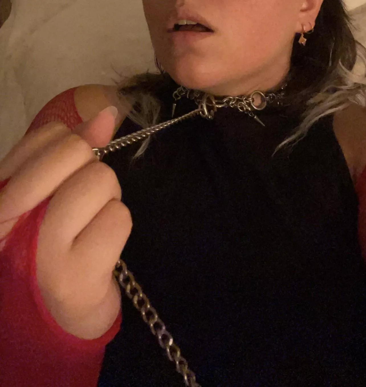 hold my chain for me