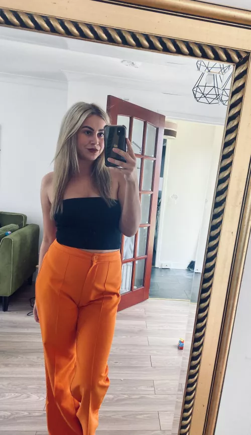 I like to undress my self before you