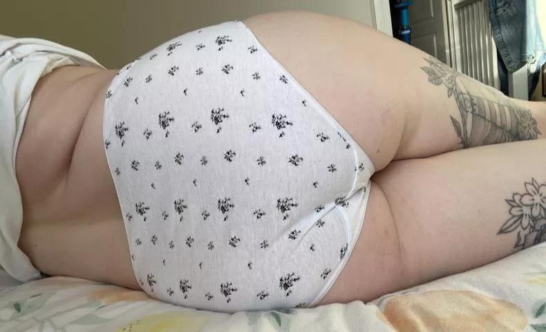 I live in granny panties