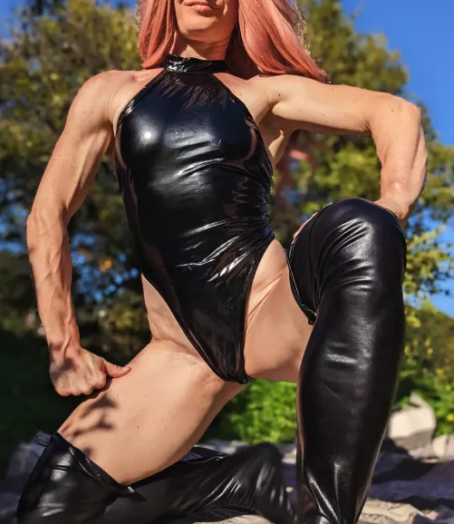 I want you smell my shine underneath