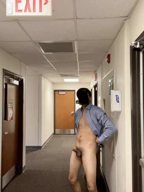 Let me know if you would suck my cock in this hallway