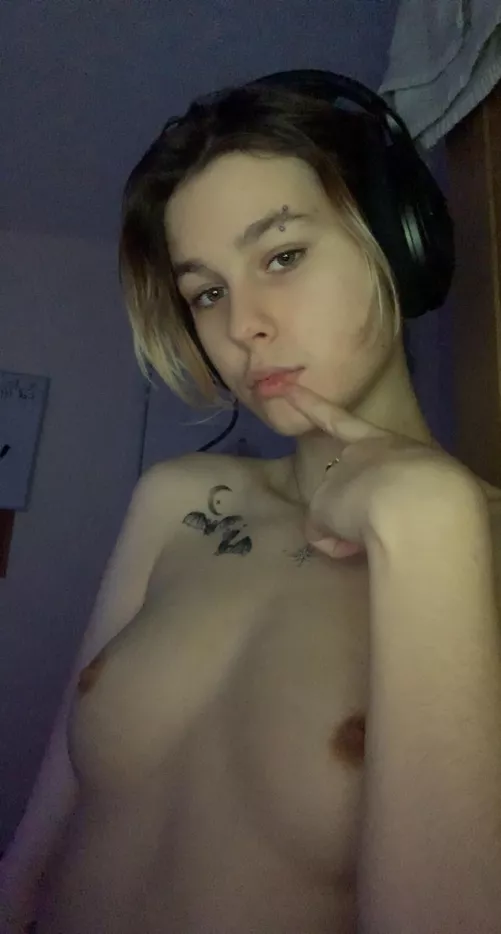 let’s play a game :3