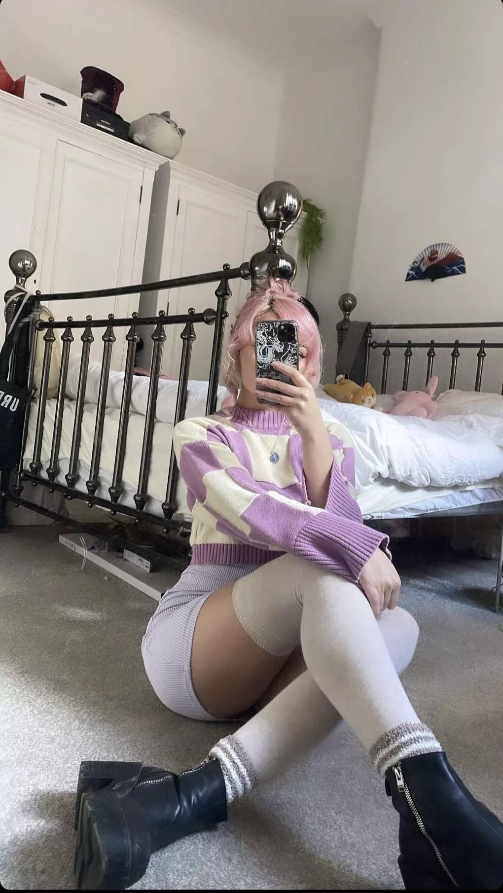 Louise with them pins 😮‍💨