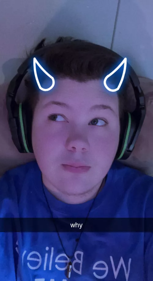 M(20) A little gaymer boi