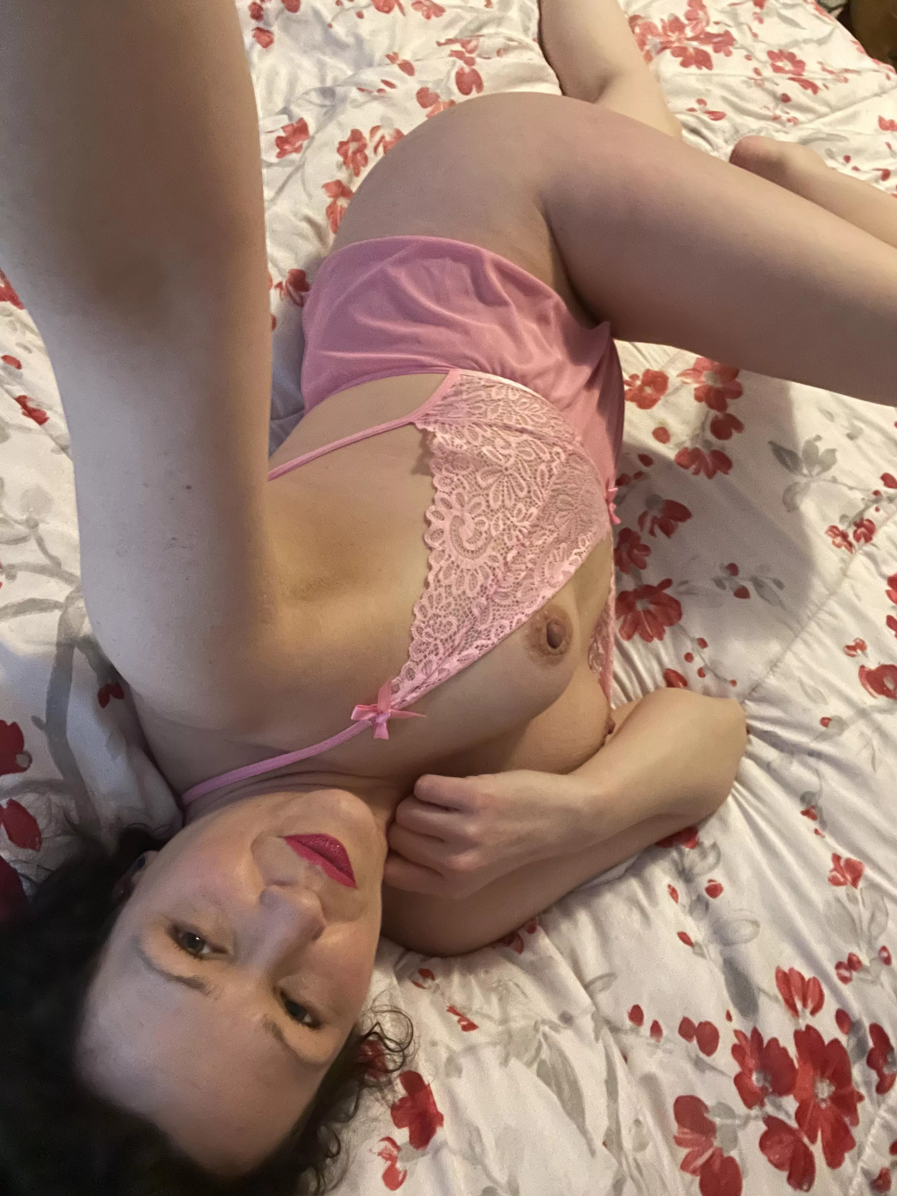 [Miss] Milfie is ready for the weekend fun already