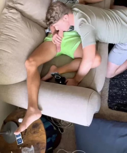 My best friend wake me up with his mouth