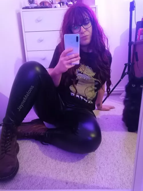 My cat can see into your soul. I can just about see