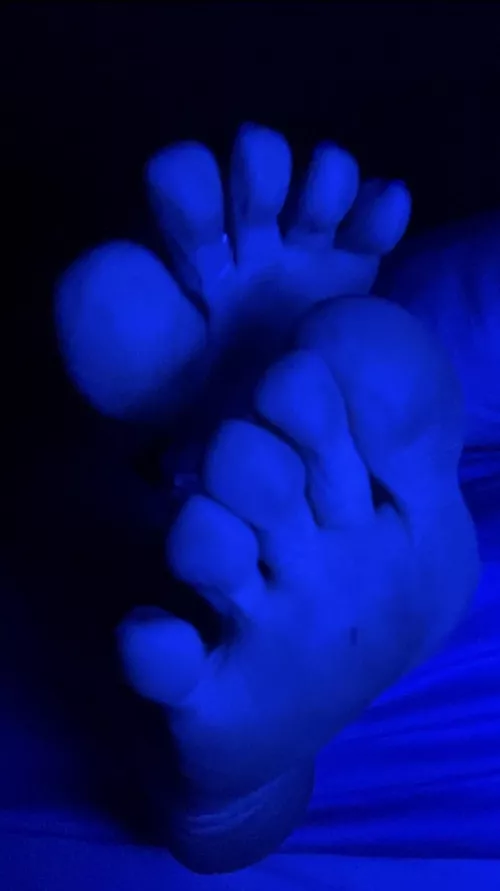 Nighttime toes