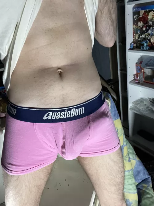 Pink bulge