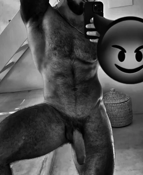 Quick selfie before Muay Thai🥊🇹🇭training. 😈🤳🏼