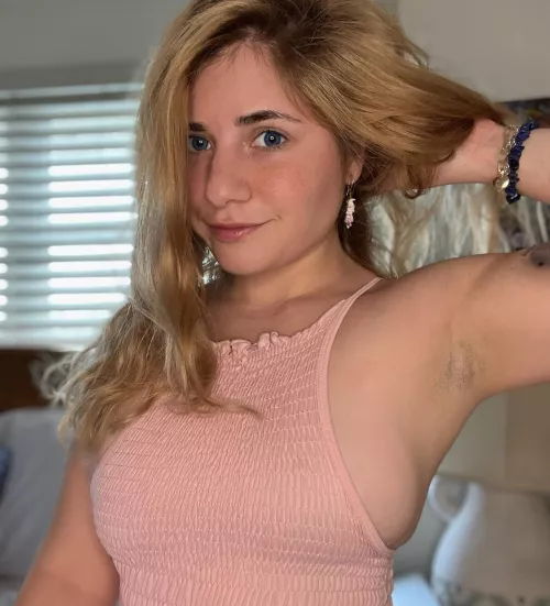 Some stubble 🙈💕