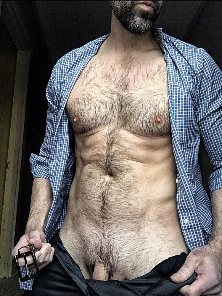 Studies suggest that less clothing leads to more productivity. Let’s bang out your to-do list together.