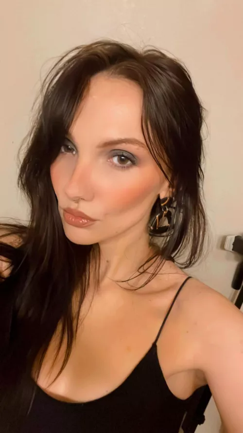 Want to see be naked ⬇️⬇️🍒❤️‍🔥