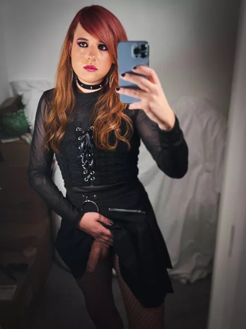 We’re on a date at the cinema and you slide your hand up my skirt to find something unexpected… wyd?