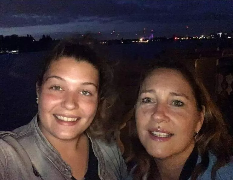 who would facefuck my mom or sister ?