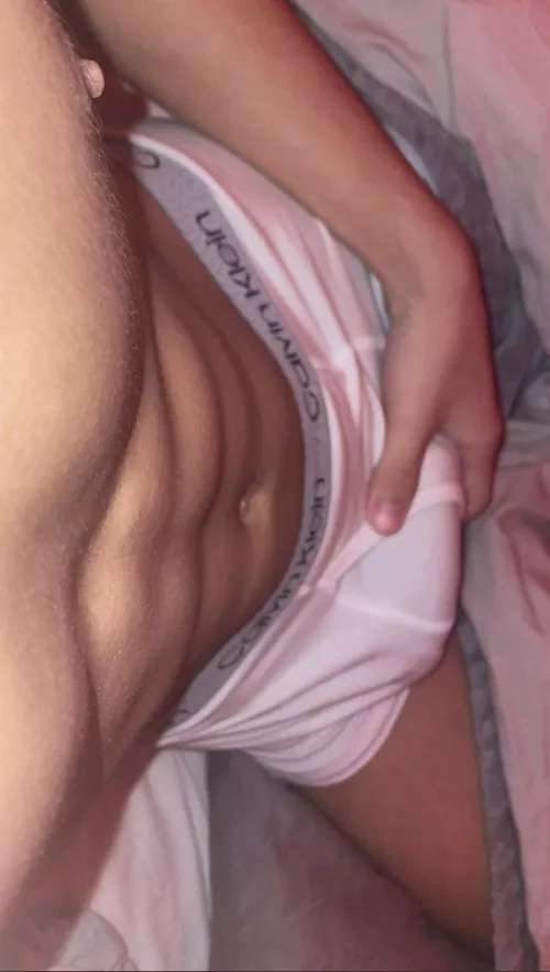 19 Fit Boy, looking for a Daddy or BigBro to chat with. DadBods+ Rp+ Verbal+. Dm for Snap