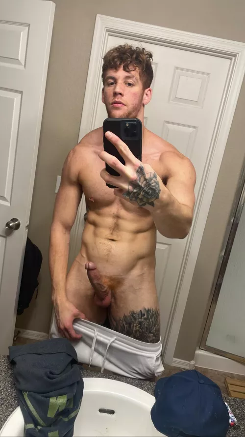 [27] check out how hard my dick is rn