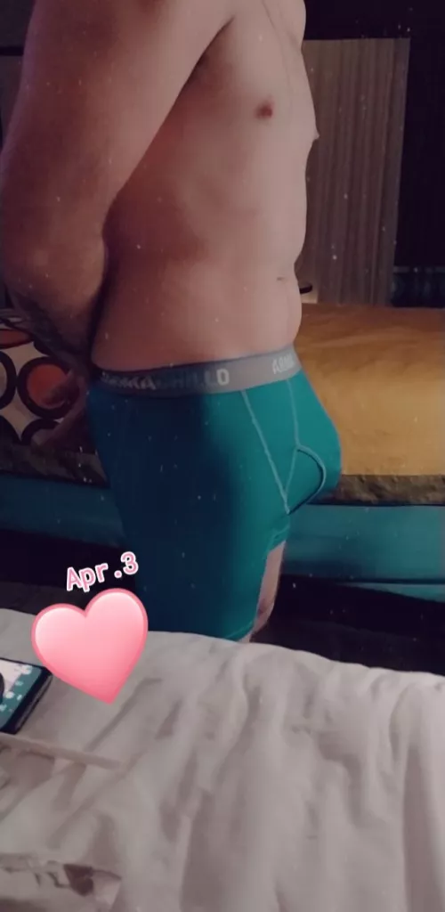 34/M/East Tennessee dad Bod bulge Be Honest