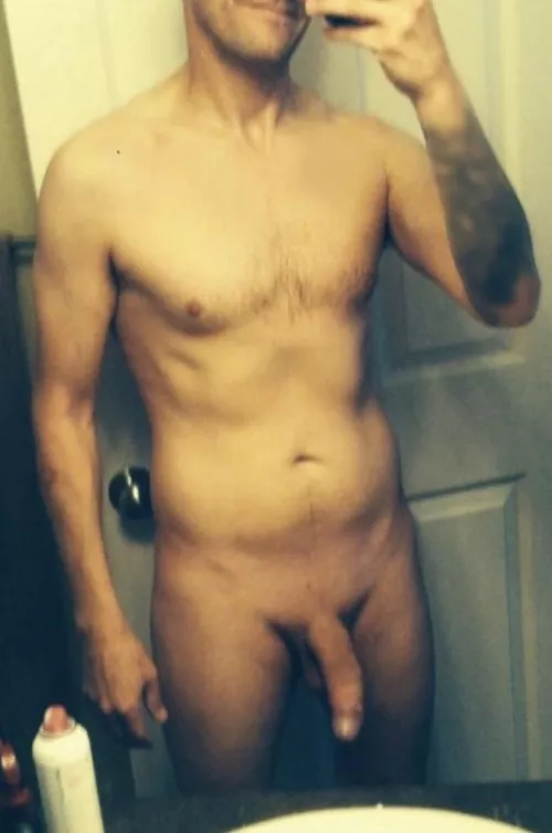 (44) Canadian Dadbod for your viewing pleasure…