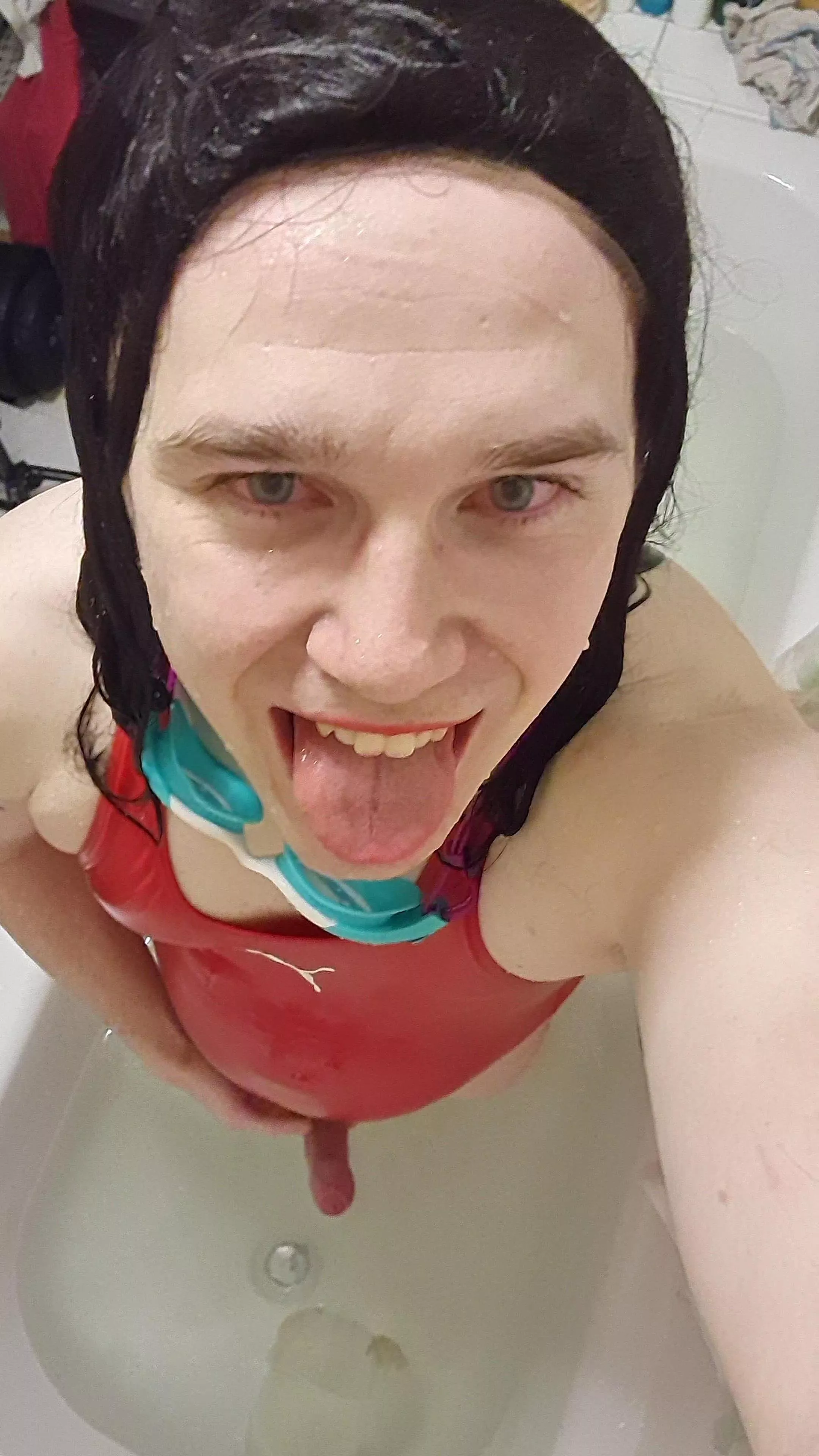Bathtime makes me so horny 💋