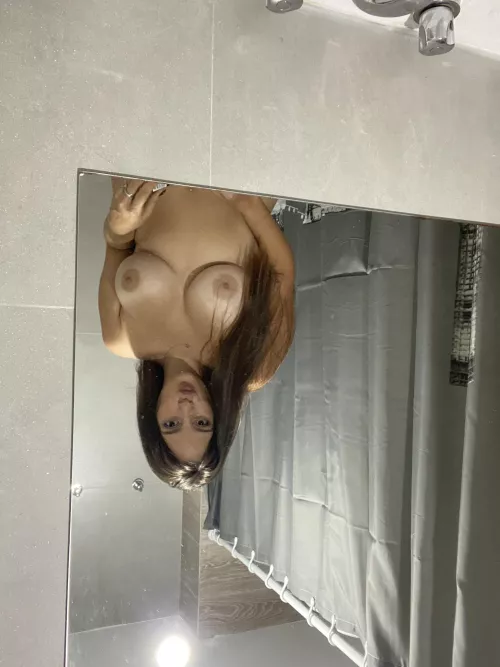 Can my smile and this simple nude make one person hard