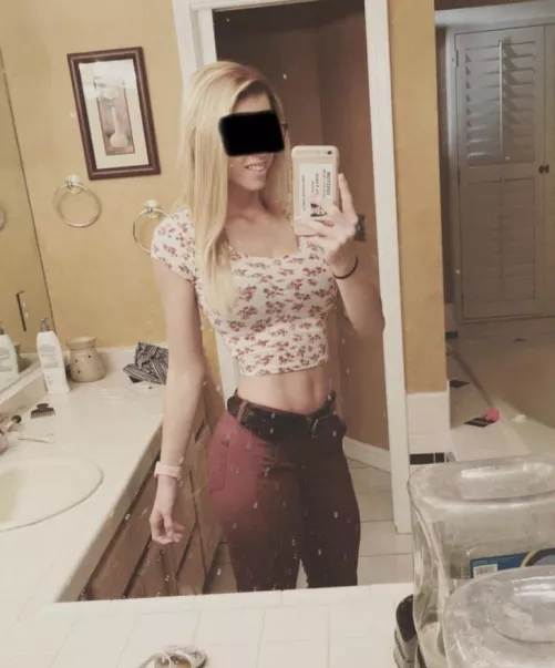 Crop top + tight bod