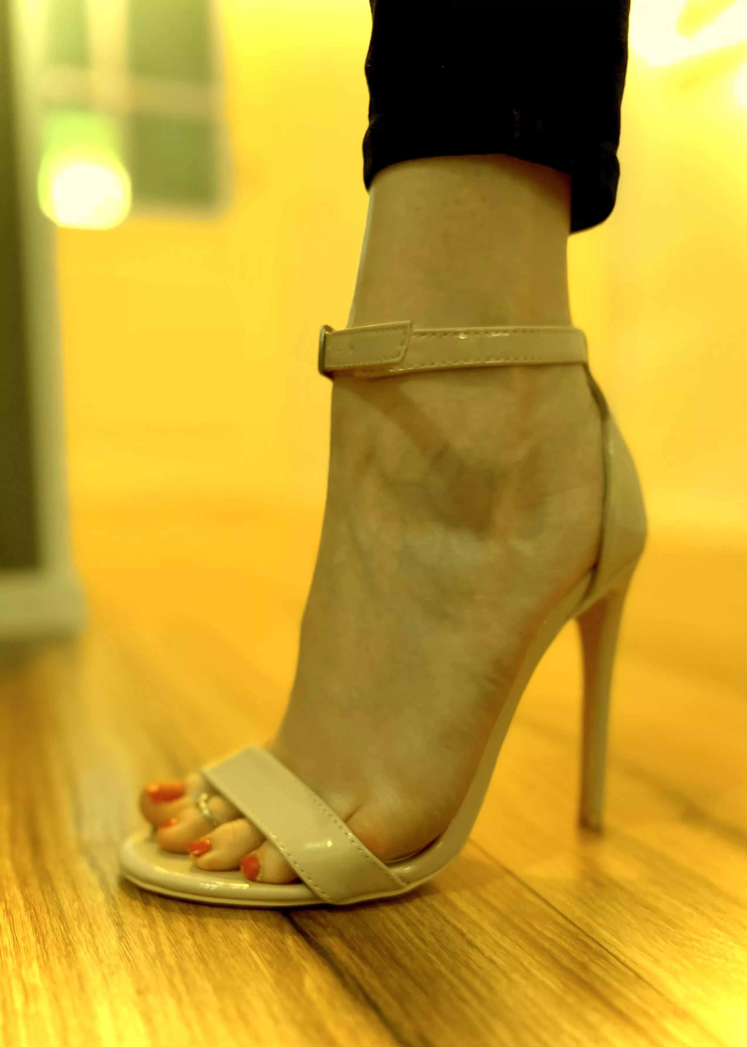 Do you like heels? 😏❤️