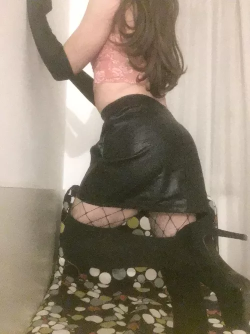 Finally able to crossdress again👗👠