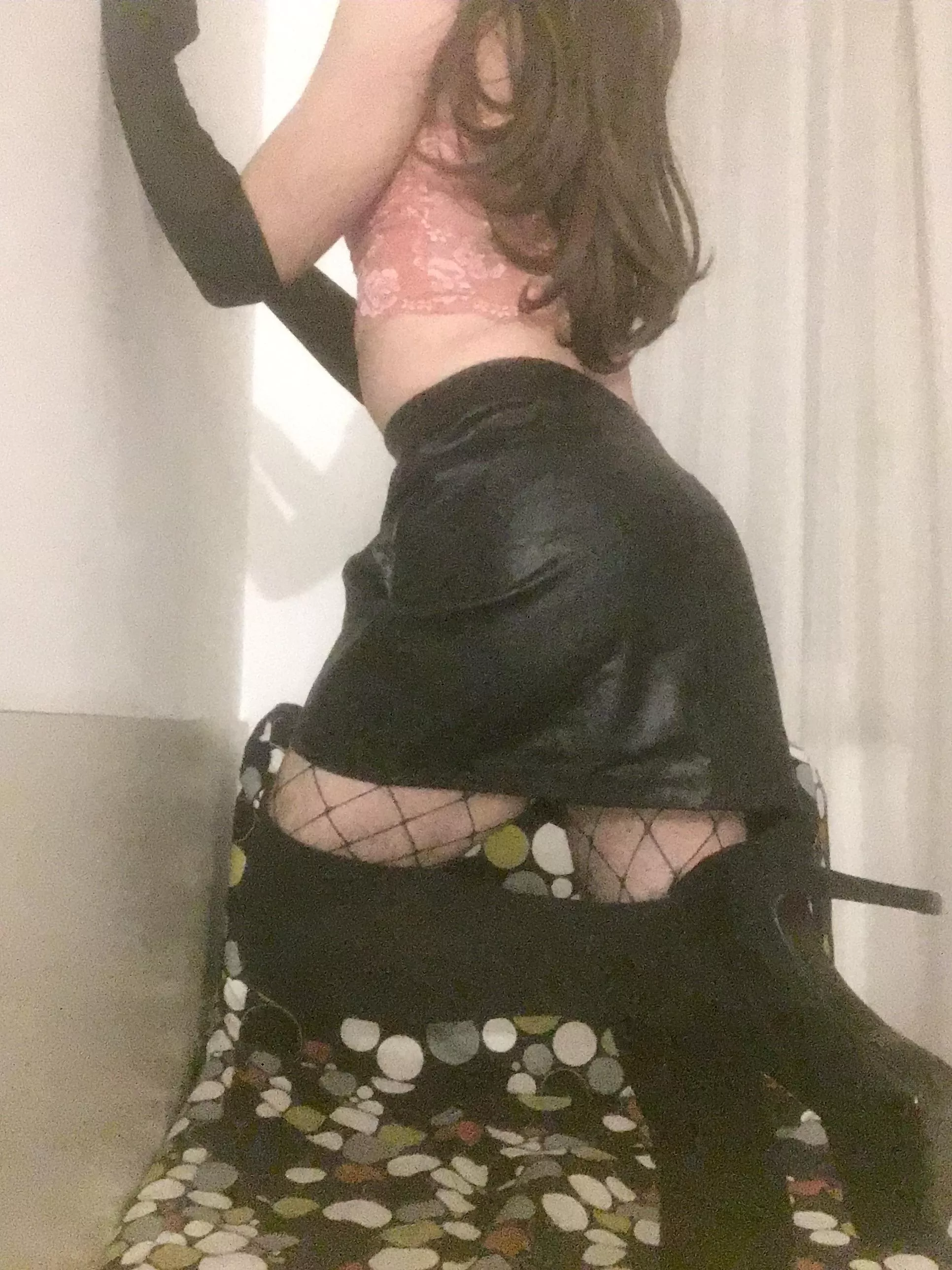 Finally able to crossdress again👗👠