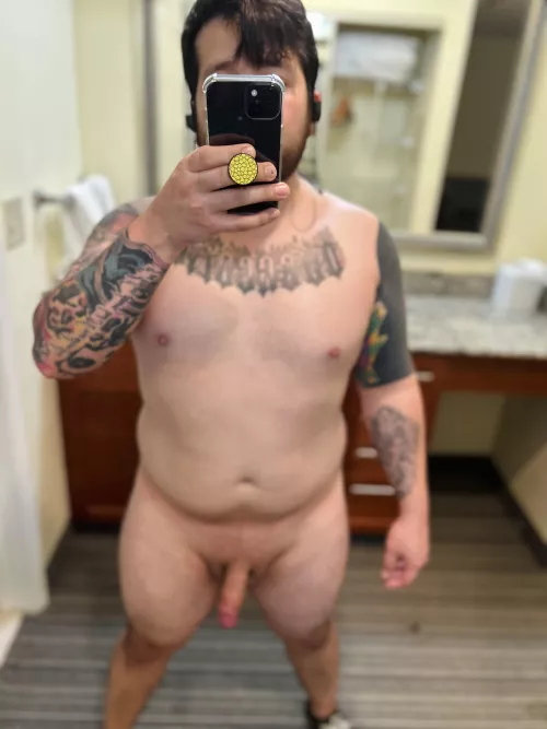 Had to snap a few hotel room nudes