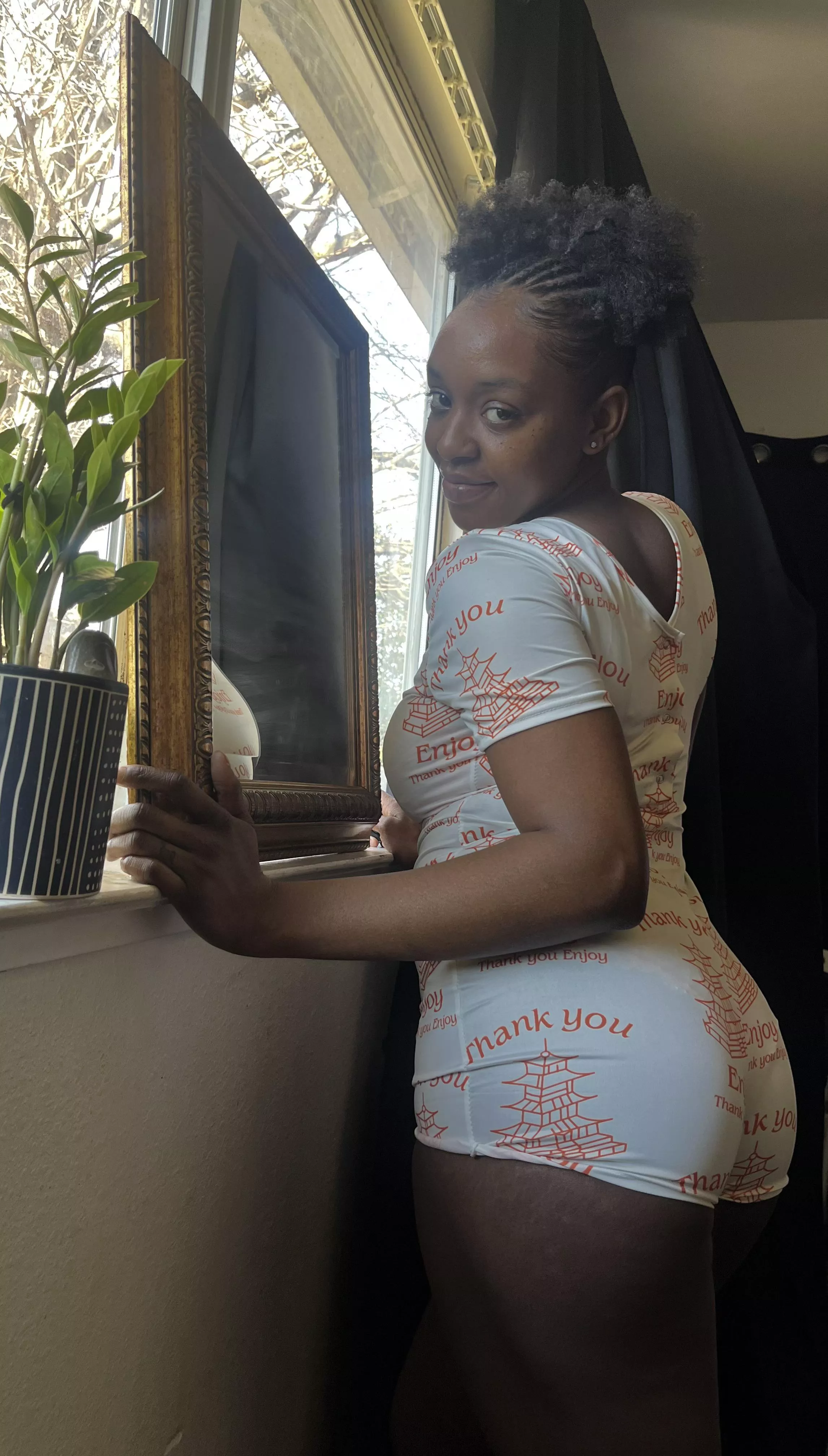 Hot🤩 and ready to be eaten 🥡🧡