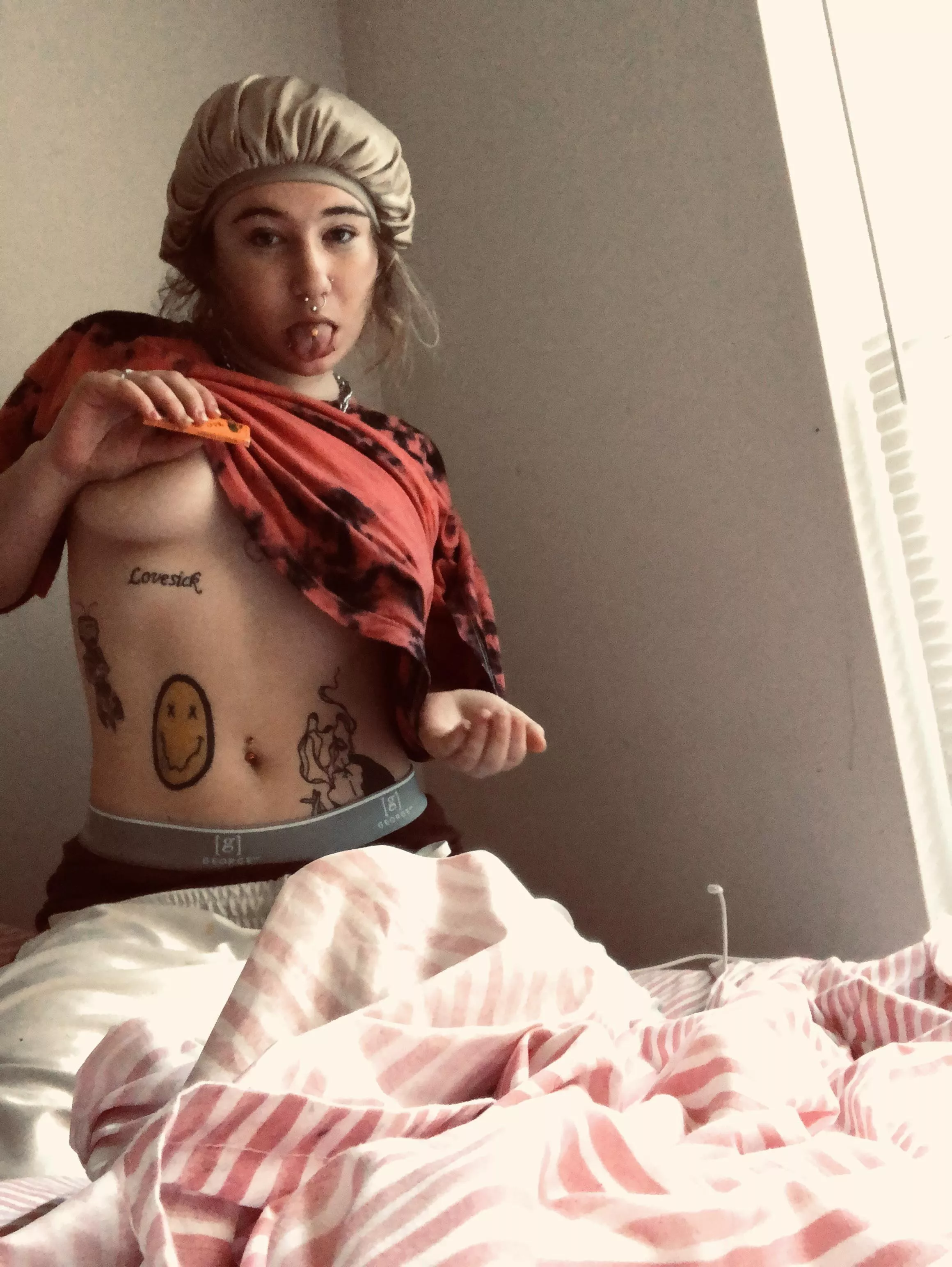 I keep getting to tipsy to be able to roll up for myself ): 19f..