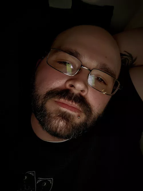 I should be asleep. Instead, I'm looking at all you cuties 😘