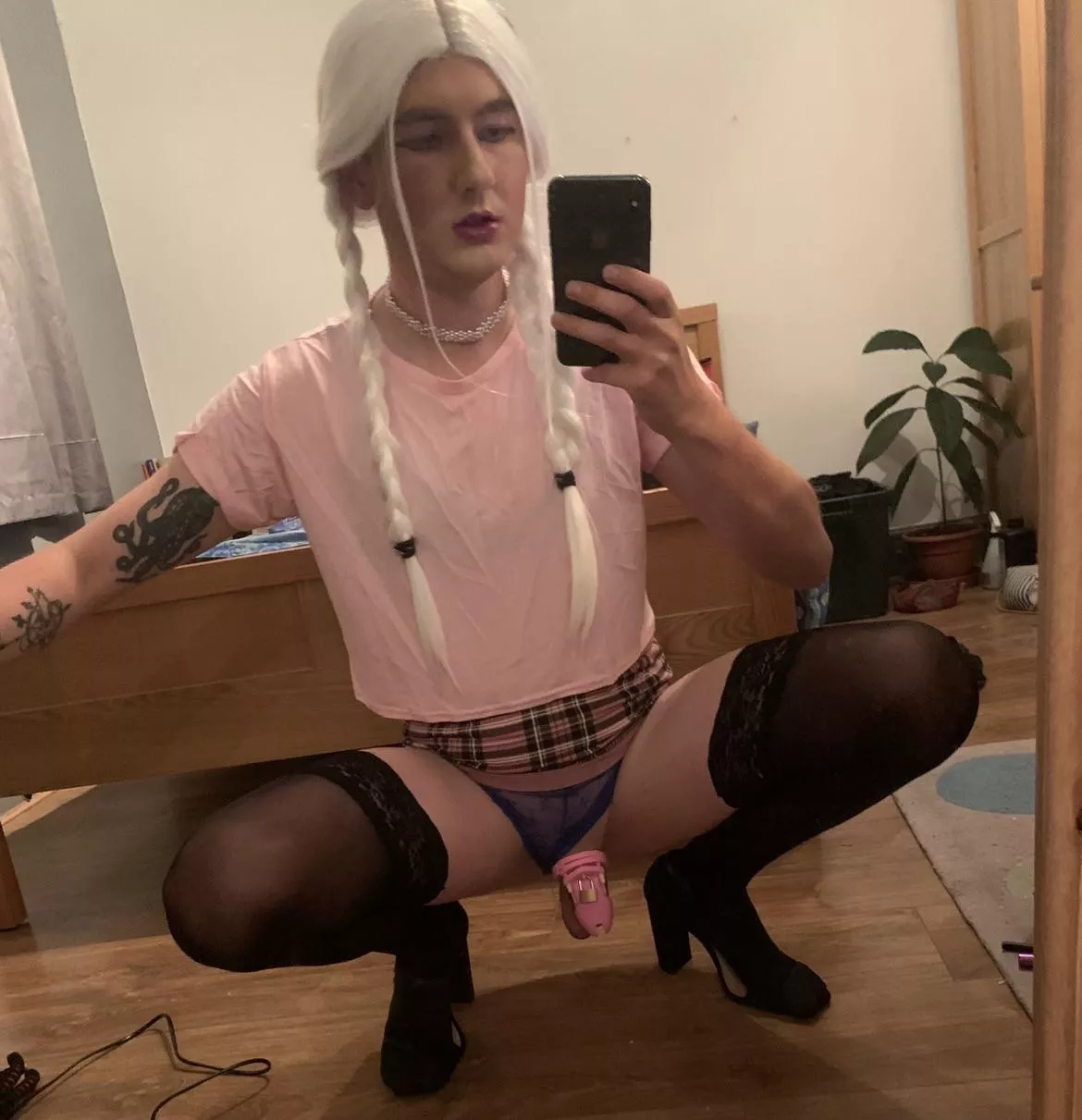 I should probably be squatting on something 🍆