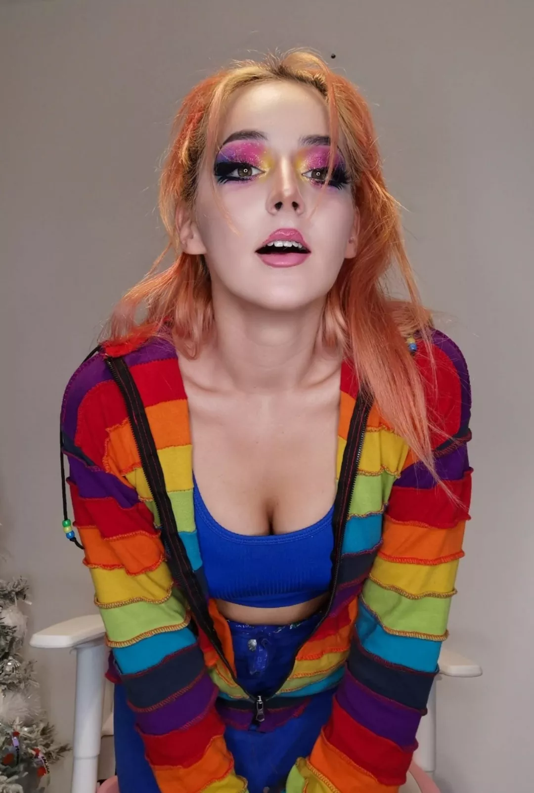 I'm a colorful person, i hope you like it