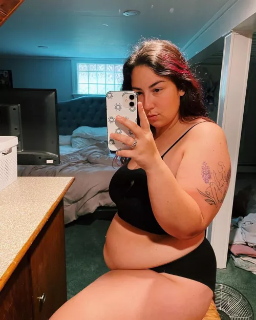 I’m empty and I’d love to be filled up with junks 😊