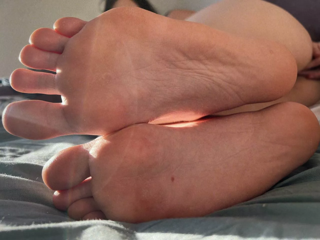 Insert your dick in the gap between your legs