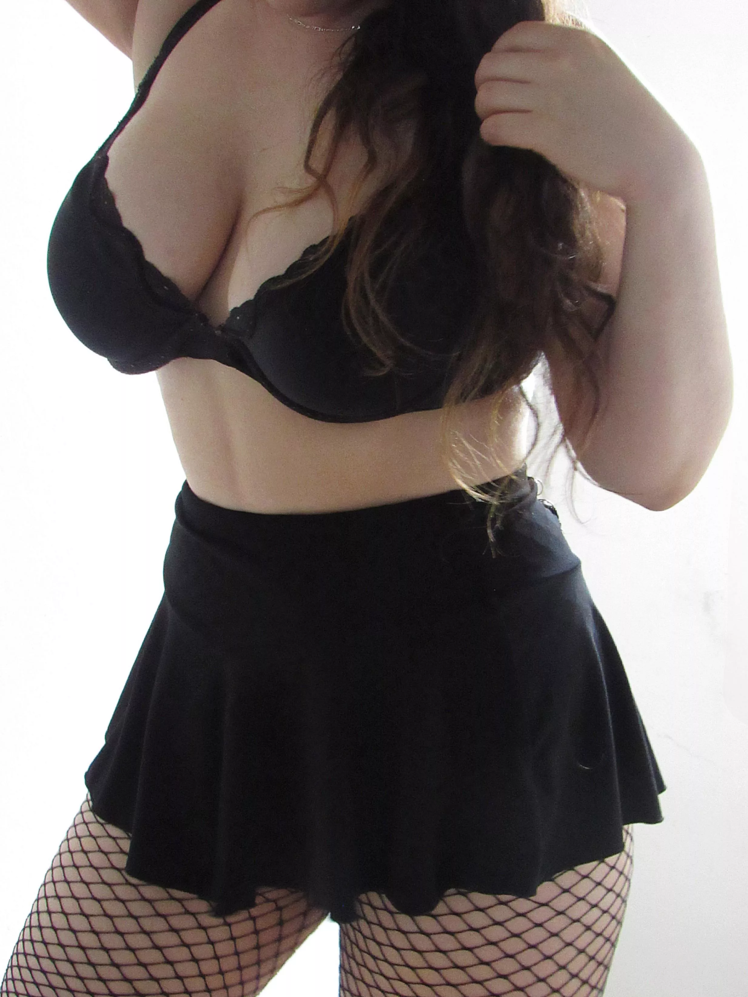 Like my fishnets?☺️