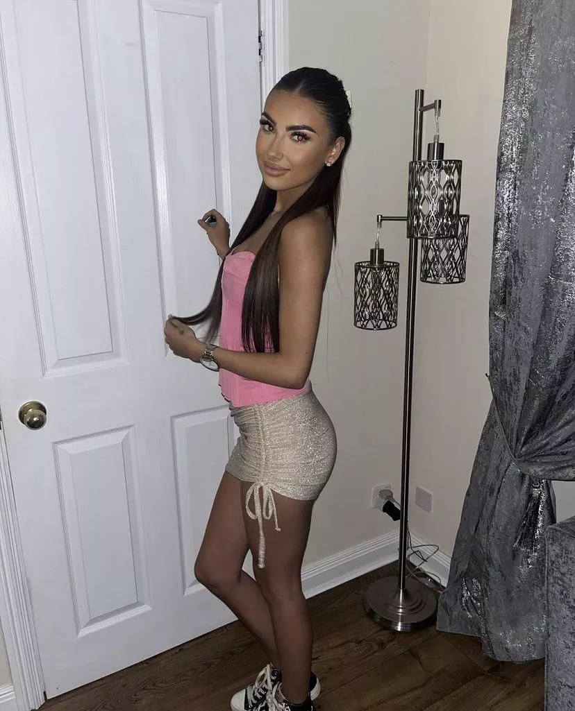 look at that body 😍😍