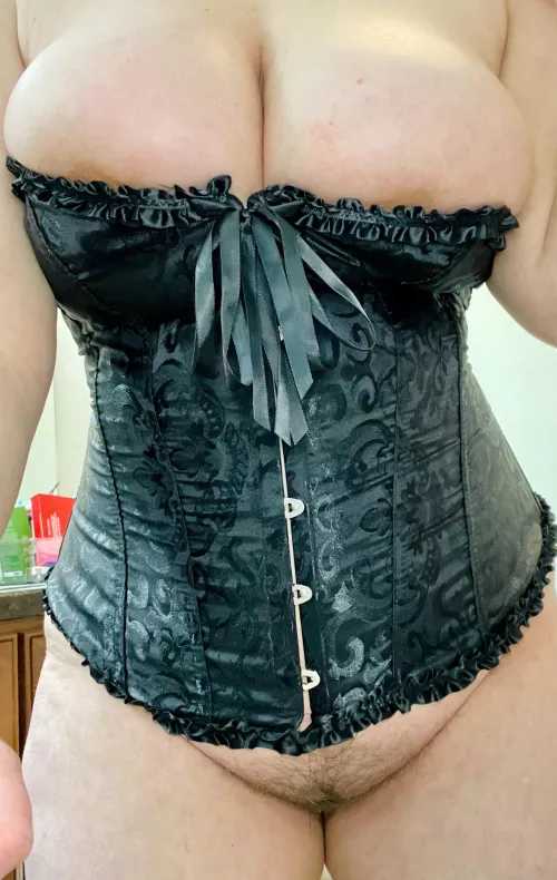 Love showing off my huge tits (oc)