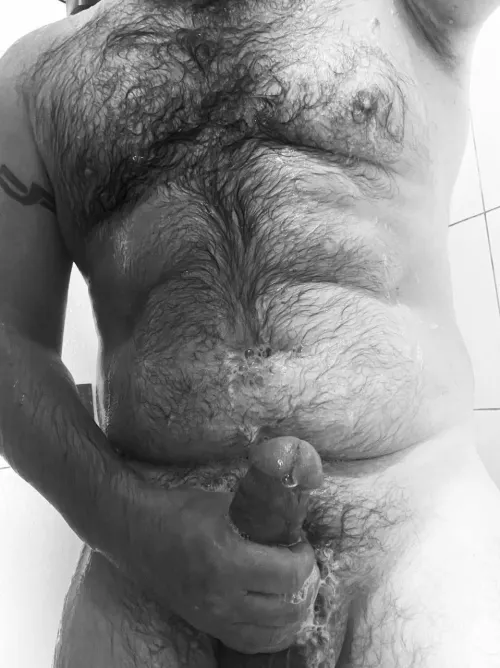 My chest hair kinda looks like an upvote arrow