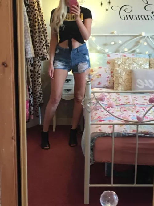 Selfie In her tight shorts