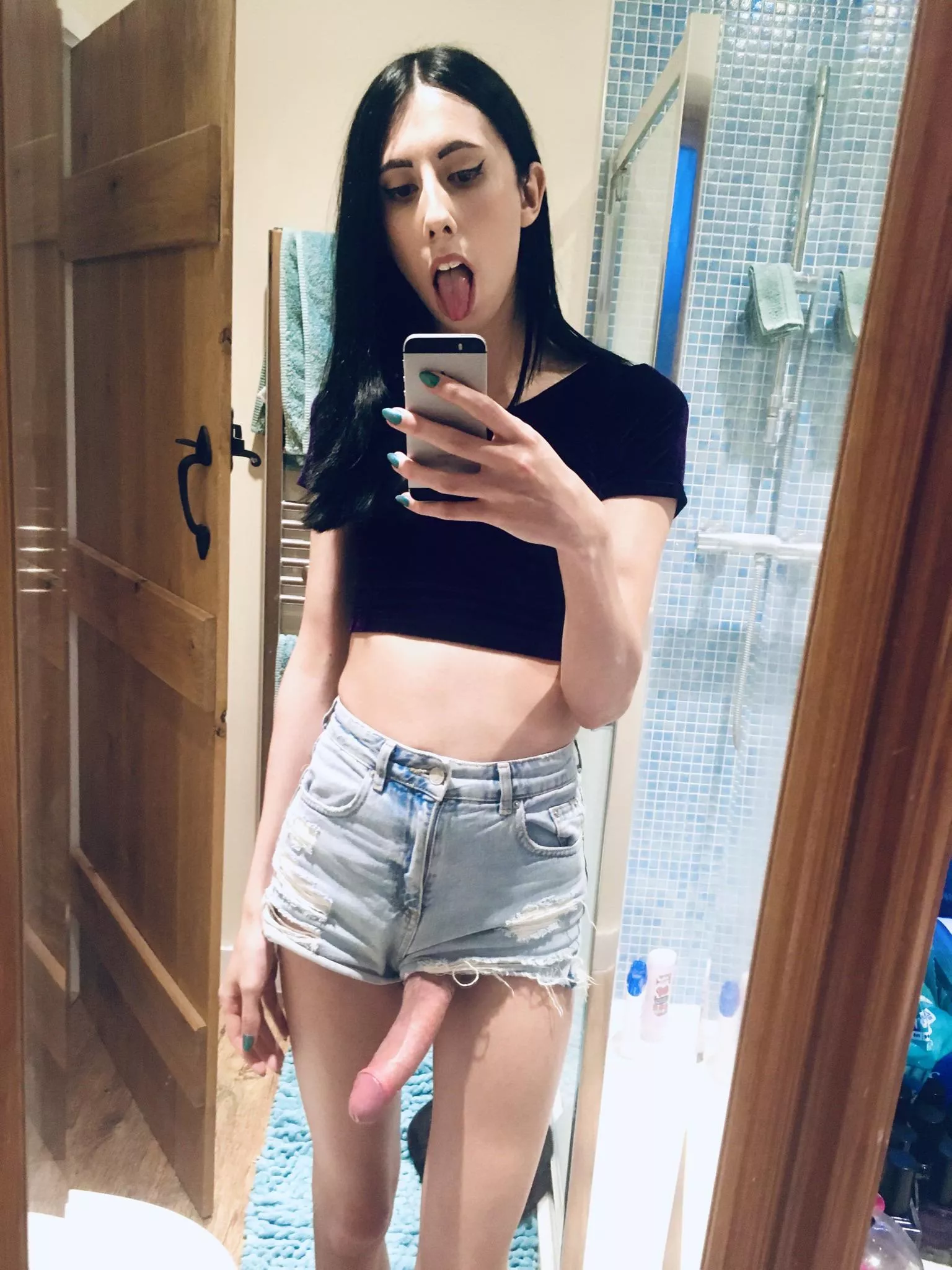 Someone posted my gif here so thought I’d say hi lol