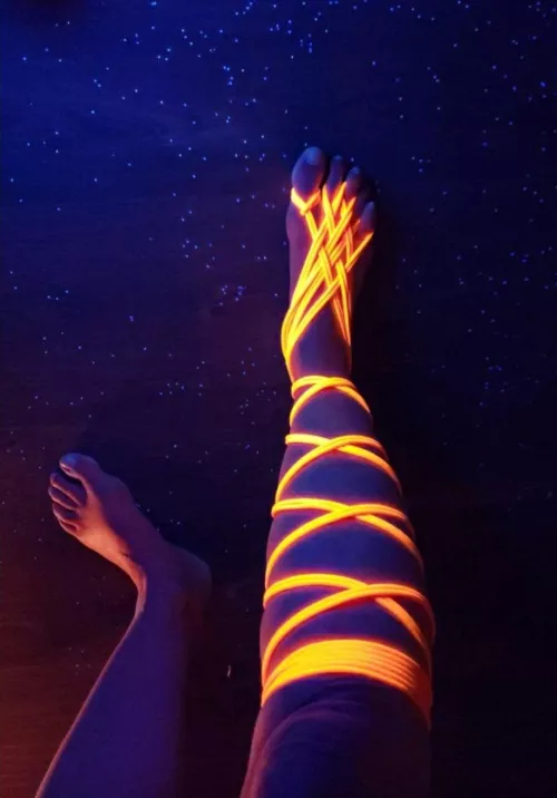 UV Glow on the toes!