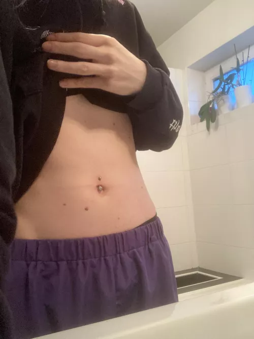 watcha think of my new piercing?