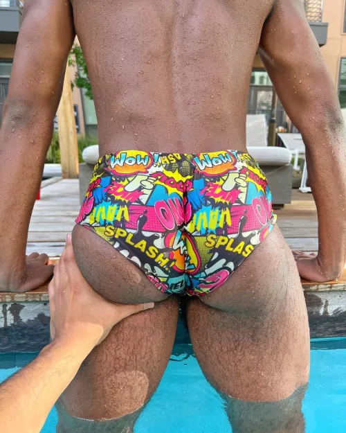 Who wants to grab it🍑