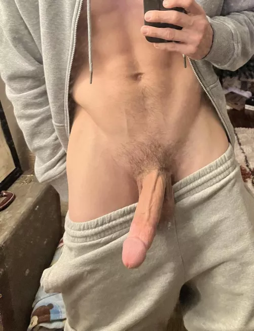 20 Dom top w 9’ bwc looking for twinks, fems, groupchats hmu for snap
