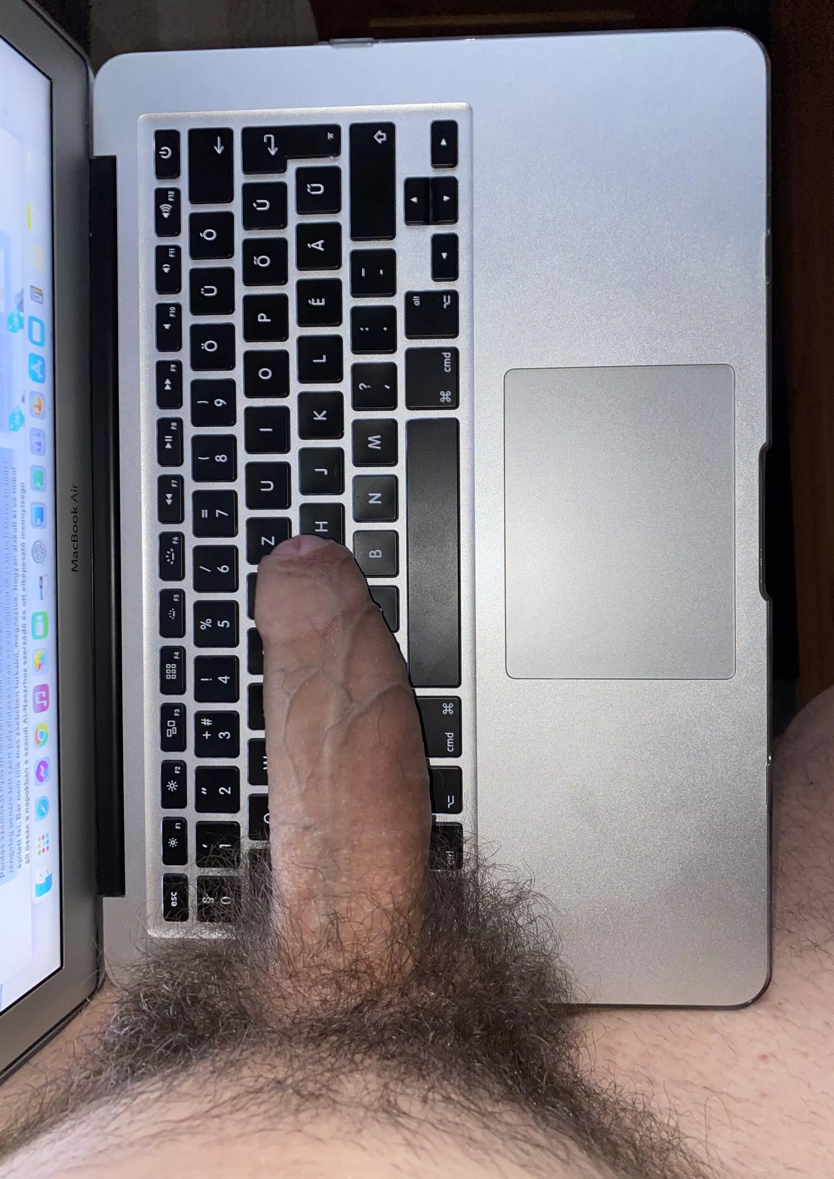 22yo hubby wants to compare. Lets have a great fight